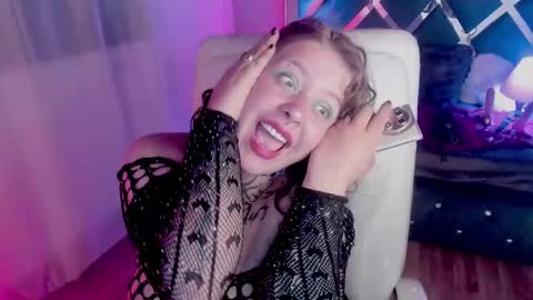 Kenzie online show from February 2025 12:10:01 AM