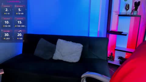 Kenzie online show from November 2025 06:26:02 AM