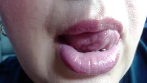 K E R L Y online show from November 2025 07:03:02 PM