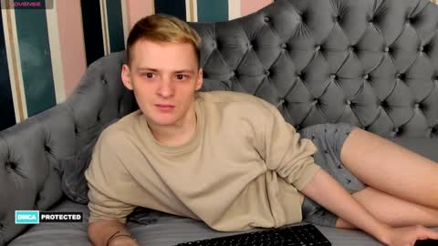 Snapshot of kerry_niki chatting on January 2025 08:22:01 PM kerry_niki online show from January 2025 08:22:01 PM