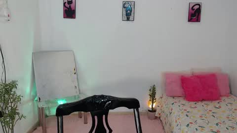 Snapshot of kesha_brooks chatting on October 2025 03:42:02 PM Mia online show from October 2025 03:42:02 PM