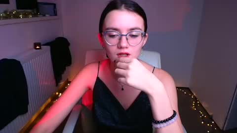 Snapshot of ketrin_pirsss chatting on December 2024 10:45:01 PM Ketrin online show from December 2024 10:45:01 PM