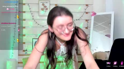 Snapshot of ketrin_pirsss chatting on September 2025 04:11:01 PM Ketrin online show from September 2025 04:11:01 PM