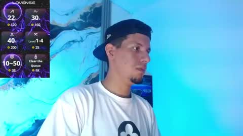 Snapshot of kevin__max_ chatting on June 2026 07:11:01 PM Kev online show from June 2026 07:11:01 PM