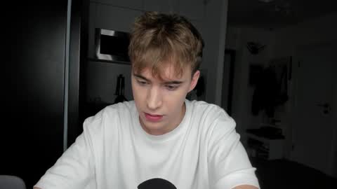 Snapshot of kevin_martin8 chatting on January 2025 08:53:01 PM Kevin Martin online show from January 2025 08:53:01 PM