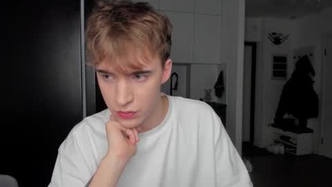 Snapshot of kevin_martin8 chatting on January 2025 09:59:01 PM Kevin Martin online show from January 2025 09:59:01 PM