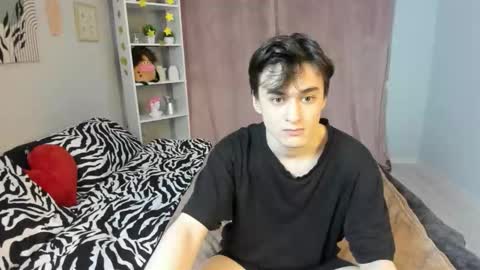 Snapshot of kevinhunter_ chatting on November 2025 06:15:01 PM kevinhunter_ online show from November 2025 06:15:01 PM