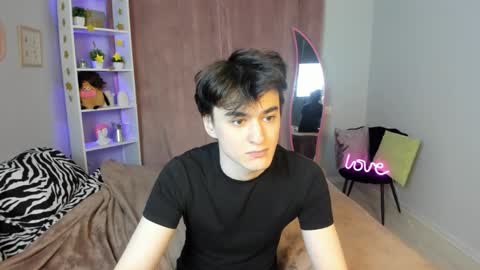 Snapshot of kevinhunter_ chatting on November 2025 05:56:01 PM kevinhunter_ online show from November 2025 05:56:01 PM