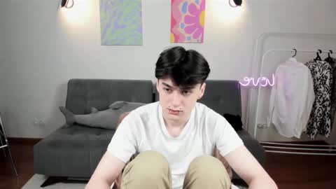 Snapshot of kevinhunter_ chatting on November 2025 03:58:01 PM kevinhunter_ online show from November 2025 03:58:01 PM