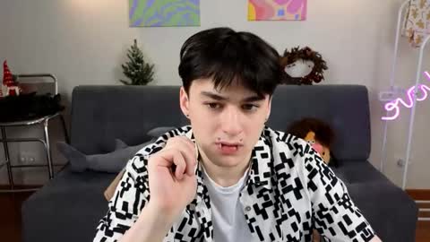 Snapshot of kevinhunter_ chatting on December 2025 12:32:01 PM kevinhunter_ online show from December 2025 12:32:01 PM