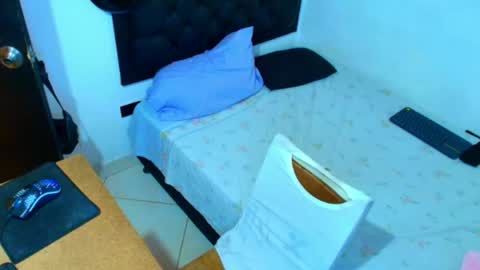 Snapshot of kevinkewma chatting on June 2026 11:16:01 AM kevinkewma online show from June 2026 11:16:01 AM