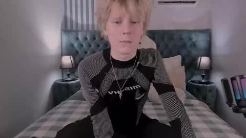 Kevin online show from November 2025 03:12:02 PM