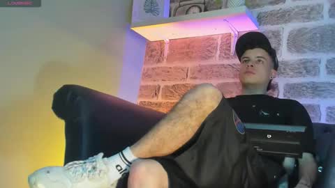 Sexy  Hot Kevin online show from October 2025 11:17:02 PM