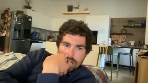 kevinpillobello online show from April 2026 04:35:01 PM