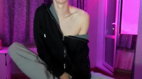 kevinsupershy online show from August 2026 07:16:01 PM