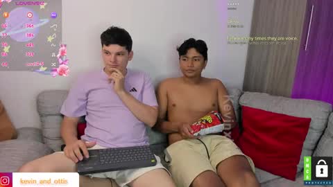 Snapshot of kevinxlvx chatting on May 2026 08:40:02 PM kevin and ottis online show from May 2026 08:40:02 PM