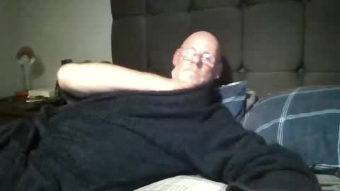 kevlooking4sez online show from May 2026 11:24:01 PM