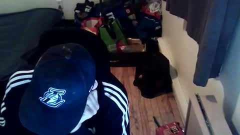 Snapshot of kevmtl8pc chatting on February 2026 03:22:01 AM kevmtl8pc online show from February 2026 03:22:01 AM