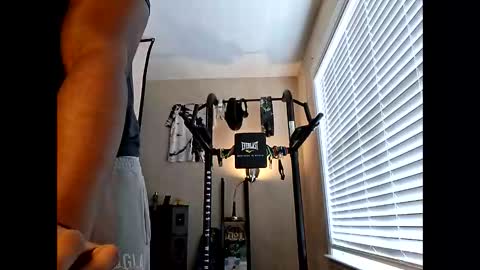 Snapshot of keybump323 chatting on March 2026 03:28:02 PM Keybump online show from March 2026 03:28:02 PM