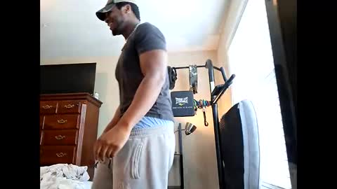 Snapshot of keybump323 chatting on April 2026 03:45:01 PM Keybump online show from April 2026 03:45:01 PM