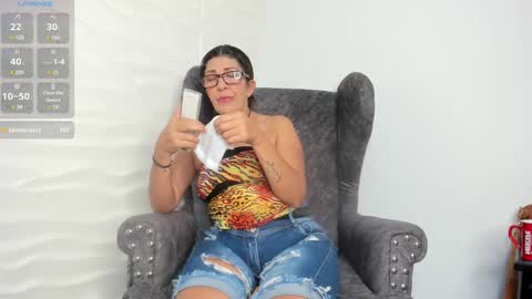 Snapshot of keyla_milf chatting on March 2025 05:46:01 AM Keila Milf online show from March 2025 05:46:01 AM