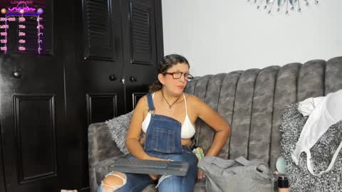 Snapshot of keyla_milf chatting on September 2025 04:39:02 AM Keila Milf online show from September 2025 04:39:02 AM