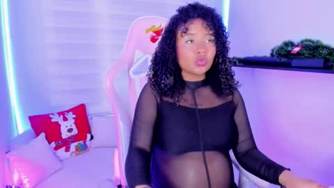 Snapshot of keyla_roberts_ chatting on November 2025 07:56:01 PM Adhara. Help me reach 100 likes online show from November 2025 07:56:01 PM