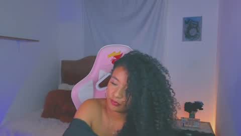Snapshot of keyla_roberts_ chatting on July 2026 02:42:01 AM Adhara. Help me reach 100 likes online show from July 2026 02:42:01 AM