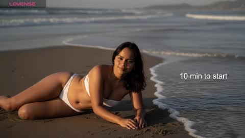 Keyla online show from October 2025 07:03:01 PM