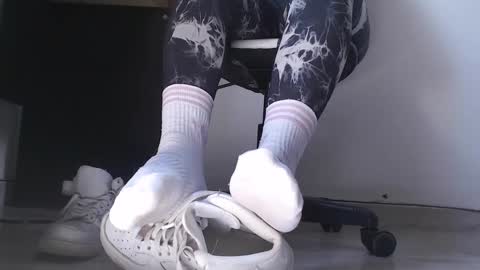     online show from September 2025 03:34:02 PM