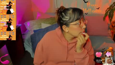 Danna Sofia online show from October 2025 04:01:02 AM