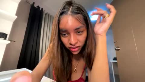 keziakinlley online show from November 2025 02:00:02 AM