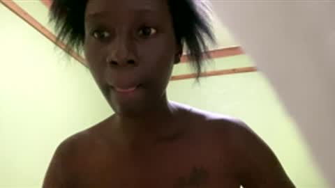 Snapshot of kezrinah16 chatting on April 2026 06:13:02 PM Kezrinah16 online show from April 2026 06:13:02 PM