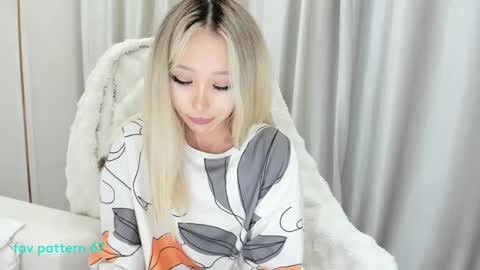 KHAESOO3 Yuna online show from March 2025 11:46:01 PM