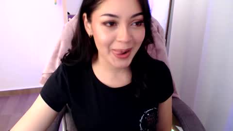 Snapshot of khal_girl chatting on November 2025 09:31:02 PM Liss online show from November 2025 09:31:02 PM