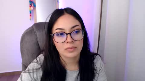 Snapshot of khal_girl chatting on November 2025 01:49:02 AM Liss online show from November 2025 01:49:02 AM