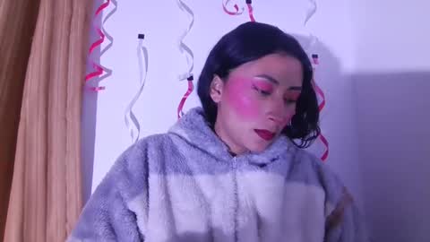 khaleesi_j online show from February 2025 11:15:01 PM