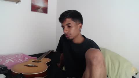 Snapshot of khevinlopezonig chatting on December 2024 09:00:02 PM khevinlopezonig online show from December 2024 09:00:02 PM