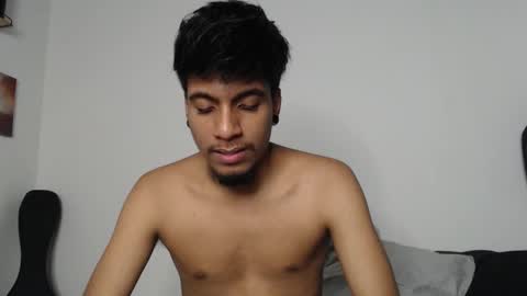 Snapshot of khevinlopezonig chatting on September 2025 12:49:01 AM khevinlopezonig online show from September 2025 12:49:01 AM