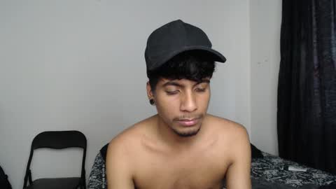 Snapshot of khevinlopezonig chatting on October 2025 02:18:01 PM khevinlopezonig online show from October 2025 02:18:01 PM