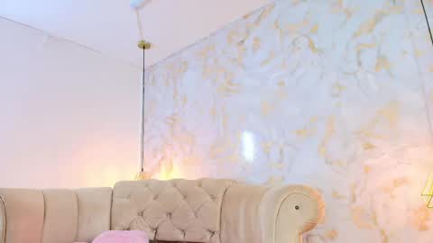 Khloe online show from May 2026 10:36:01 AM