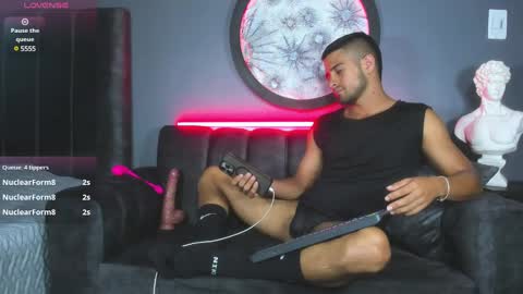 Khriss brown online show from January 2025 11:07:01 PM