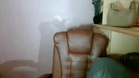 Kiana online show from October 2025 07:03:01 PM