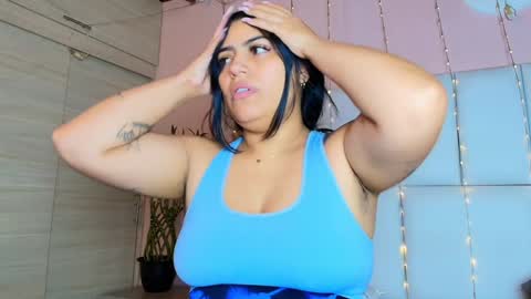 Snapshot of kiana_cream chatting on January 2025 11:37:02 AM N M online show from January 2025 11:37:02 AM