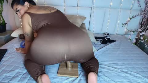 Snapshot of kiana_cream chatting on January 2025 02:36:01 PM N M online show from January 2025 02:36:01 PM