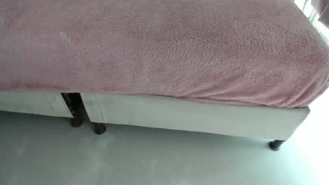 Snapshot of kiana_cream chatting on October 2025 11:33:02 AM N M online show from October 2025 11:33:02 AM