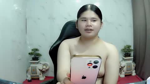 Snapshot of kianna_schmitz chatting on February 2025 02:43:01 PM Your SweetGirl Ts online show from February 2025 02:43:01 PM