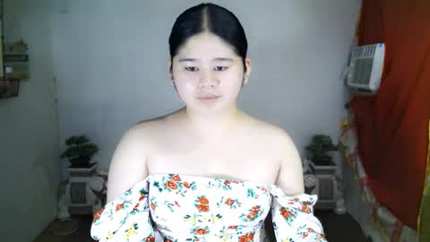 Snapshot of kianna_schmitz chatting on September 2025 05:52:02 AM Your SweetGirl Ts online show from September 2025 05:52:02 AM