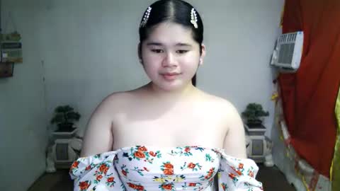 Snapshot of kianna_schmitz chatting on September 2025 09:29:02 PM Your SweetGirl Ts online show from September 2025 09:29:02 PM