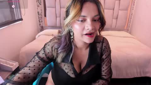 kiara Cruz online show from May 2026 08:17:02 PM